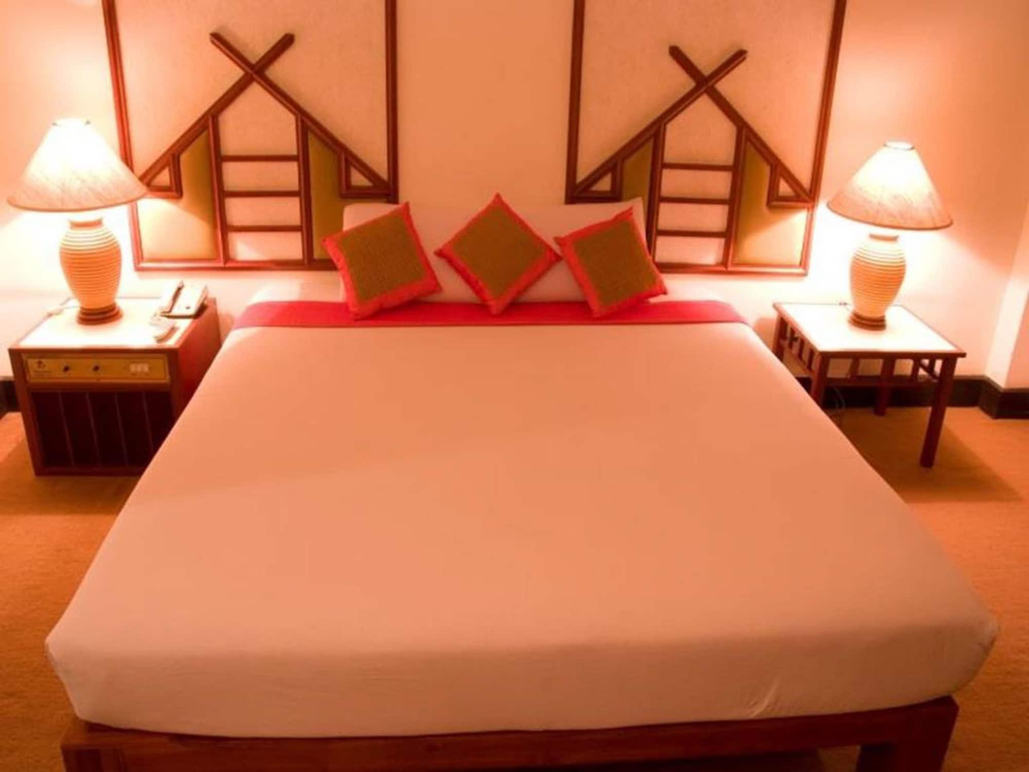 Seeharaj Hotel Уттарадит Экстерьер фото