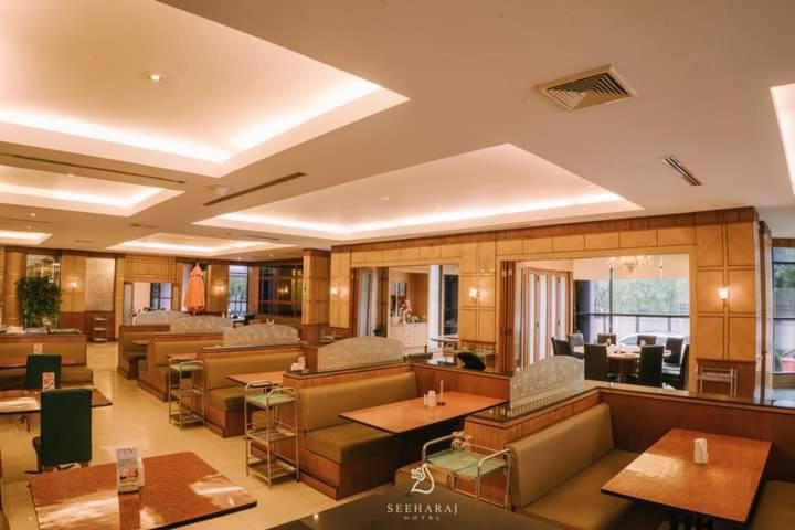Seeharaj Hotel Уттарадит Экстерьер фото
