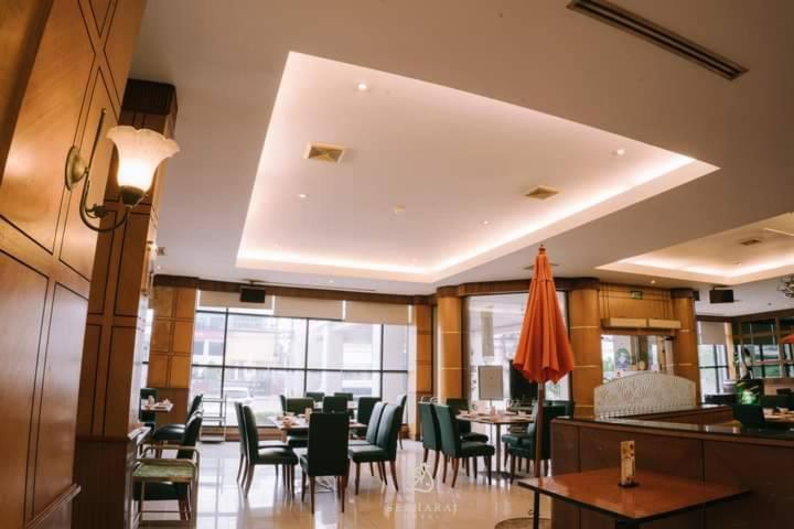 Seeharaj Hotel Уттарадит Экстерьер фото