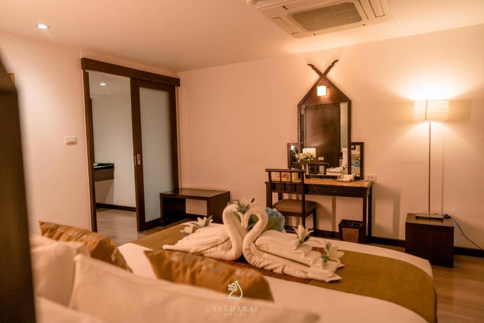Seeharaj Hotel Уттарадит Экстерьер фото