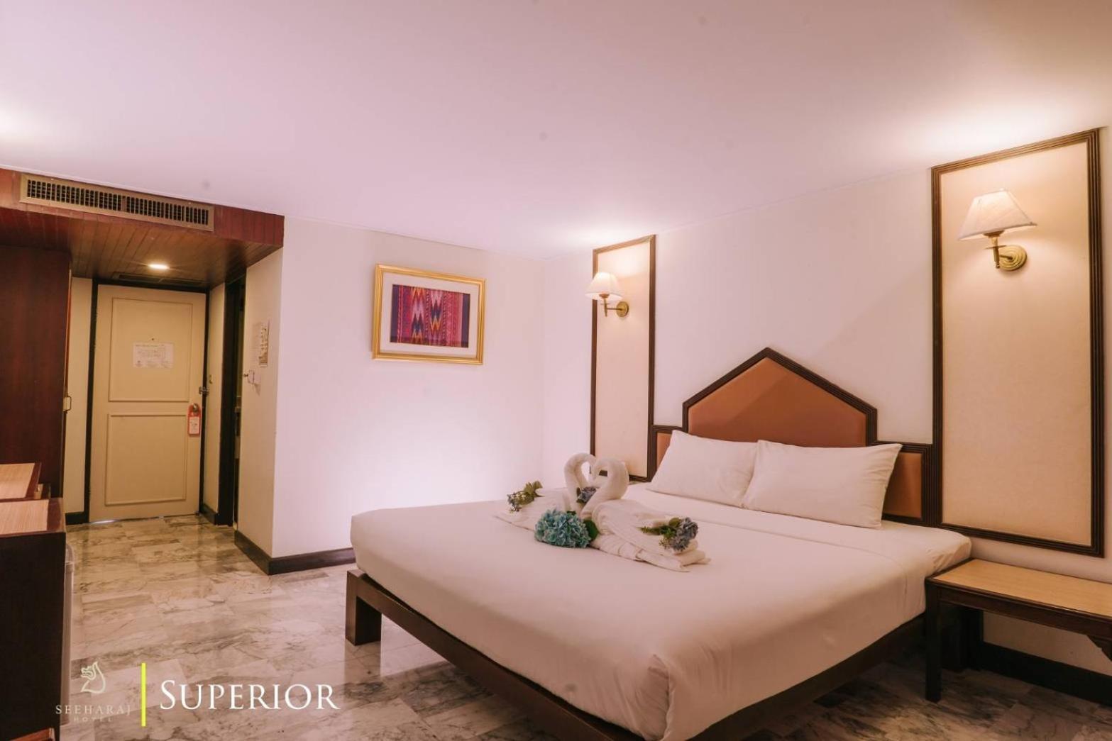 Seeharaj Hotel Уттарадит Экстерьер фото