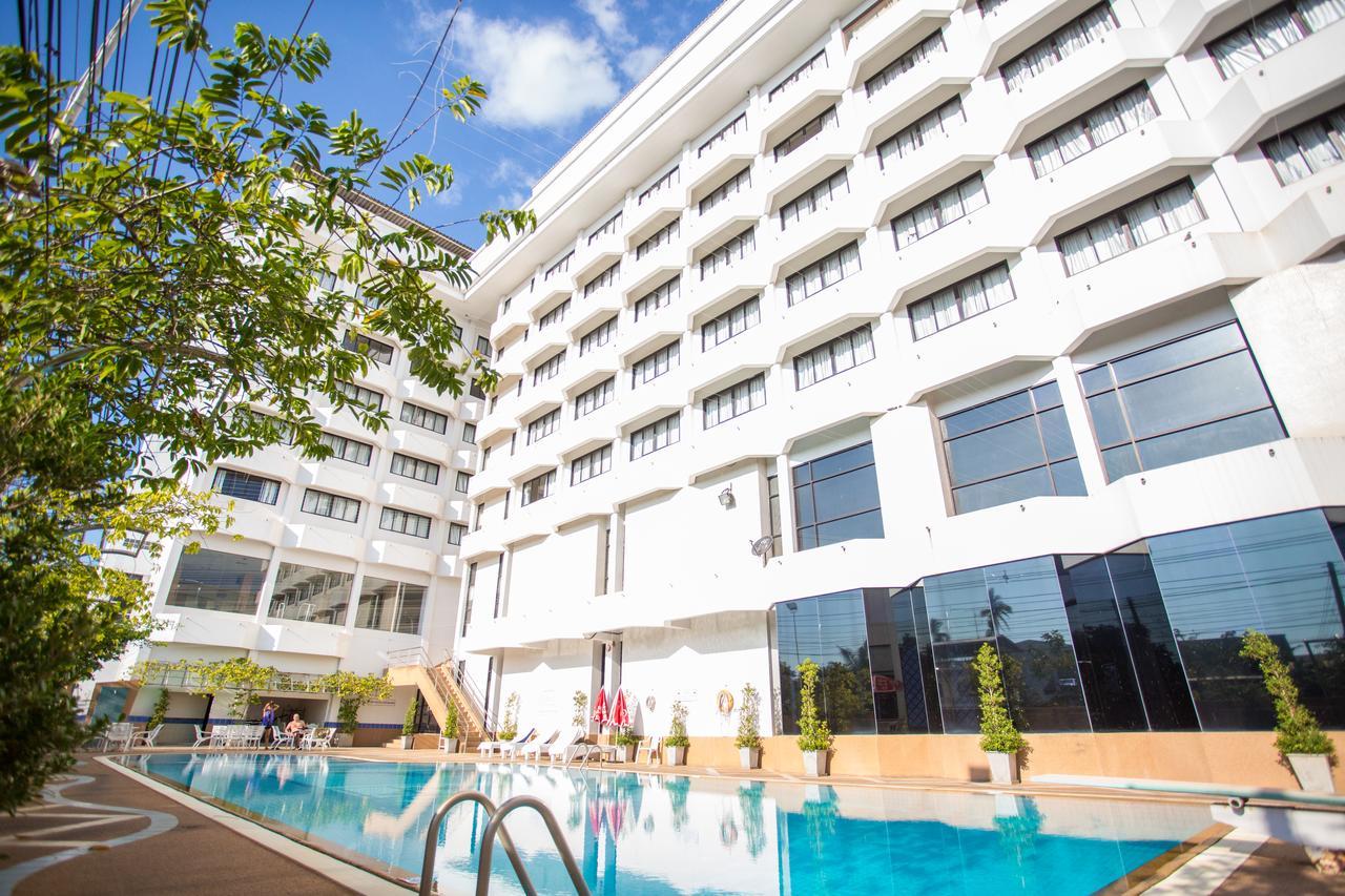 Seeharaj Hotel Уттарадит Экстерьер фото