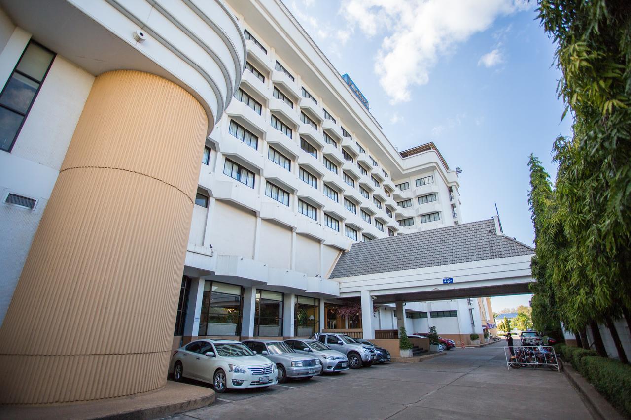Seeharaj Hotel Уттарадит Экстерьер фото